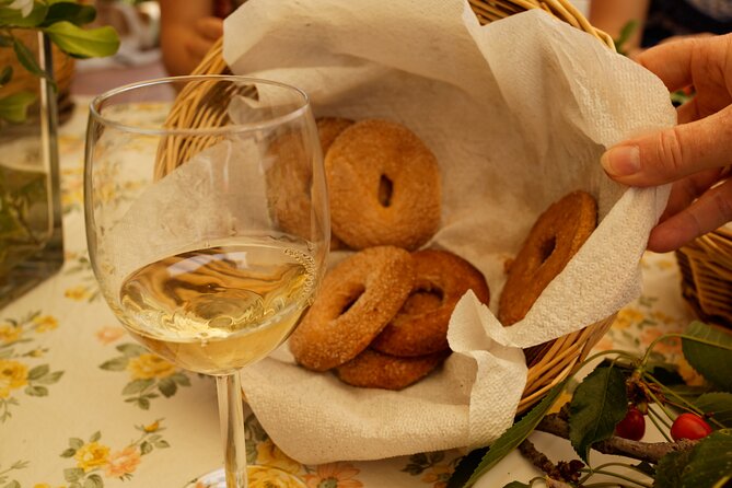 Guided Wine Tasting Experience in a Roman Vineyard - Photos, Sunset Light, and the Reason the Setting Feels Relaxing