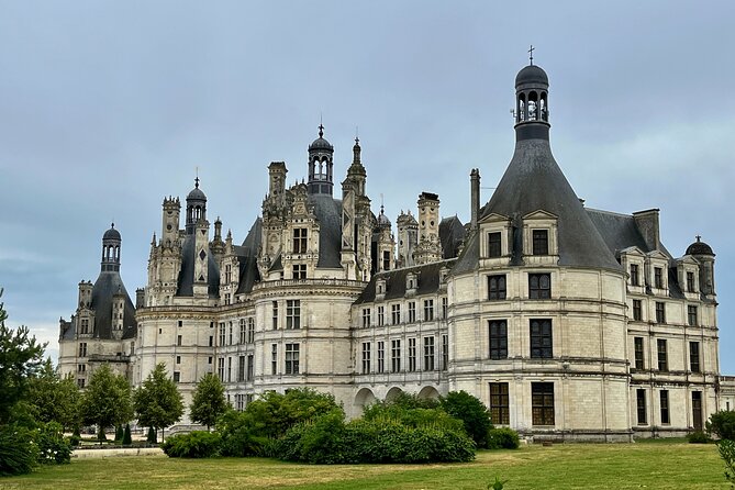 Incredible Loire castles tour with lunch and a vineyard visit - Small Group Size: The Difference Between a Tour and a Day Out