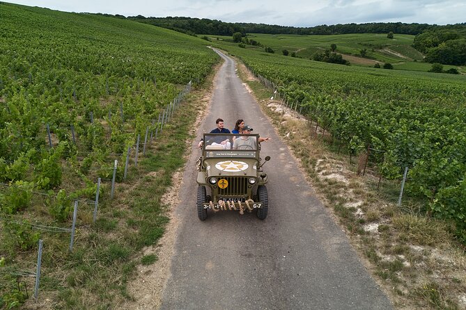 Jeep tour in the Champagne Vineyard with tasting - Timing, group size, and the private-Jeep advantage