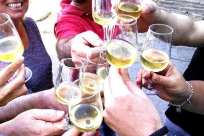 Jerez: 1.5-Hour Sherry Winery and Tasting Tour - Your 2-hour plan: how the tasting tour usually unfolds