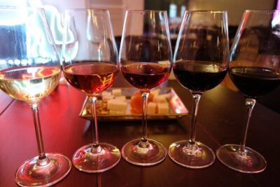 Jerez Winery Tour and wine tasting - Stop 2: The Tío Pepe Winery Tour and the Four-Wine Tasting