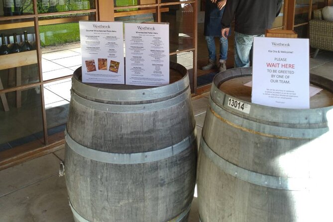 Kumeu Winery Boutique Tour with Gourmet Lunch from Auckland - Price and value: what you’re actually buying