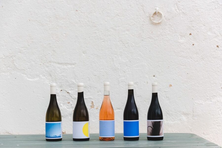 Lagoa: Vineyard Tour and Wine Tasting - Your 1.5-hour flow in Lagoa: meeting point to first sip
