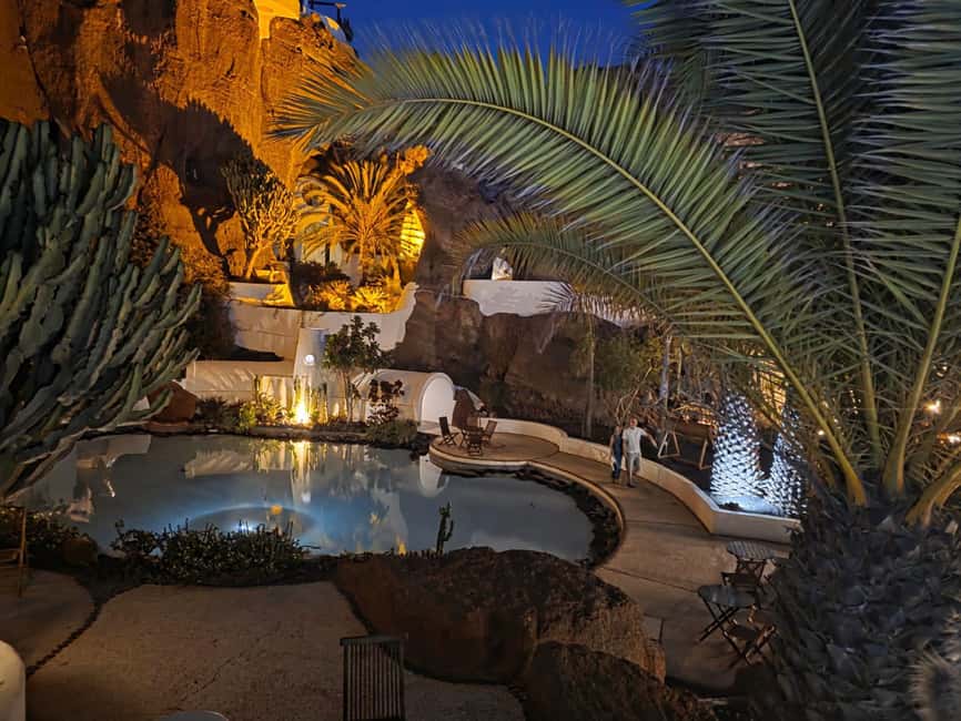 Lanzarote: Evening Tapas, Winery & Lagomar Experience - A Night on Lanzarote With Tapas, Wine, and Lagomar’s Night Magic