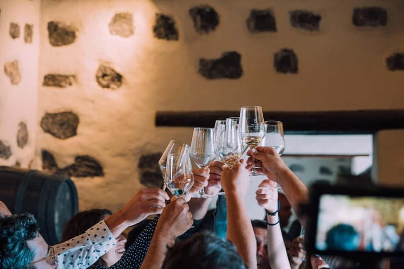 Lanzarote: Sunset vineyard tour with wine and chocolate tasting - Key things to know before you go