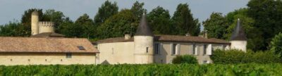 Libourne: Winery Tour with Wine and Chocolate Tasting - The 75-minute flow: meeting at Accueil and tasting at the end