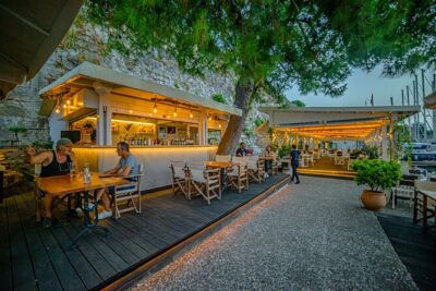Live Jazz Music and Local Stories in the Heart of Corfu - How the evening flows: 19:30 arrival, 20:00 music, then three sets
