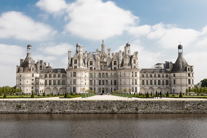 Loire Valley Private Day Trip with Chambord Winery Visit & Lunch - The Vineyards Drive: Touraine, Vouvray, and Montlouis-sur-Loire Views