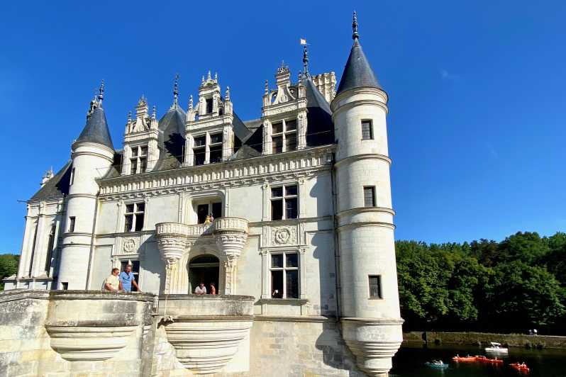 Loire Valley Royal Castles Small Group Day Trip from Paris - Amboise Lunch Break and Château Royal d’Amboise with Histopad