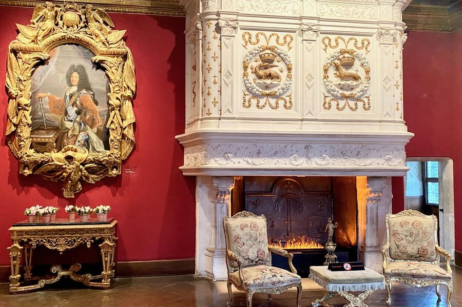 Loire Valley Royal Castles Small Group Day Trip from Paris - Making the Most of a 13-Hour Castles-and-Wine Schedule