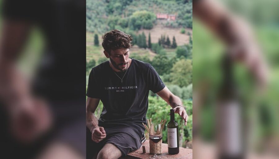 Lucca: Guided Winery Tour with Wine Tasting - The terrace tasting: wine, olive oil, and learning to taste