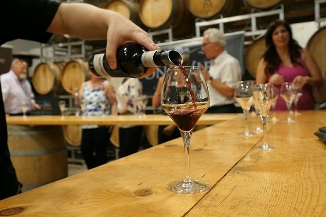Lunch in the Vineyard: A Scenic Niagara Wine Tour Experience - Pickup and Drop-Off: The Canada-Only Detail That Matters