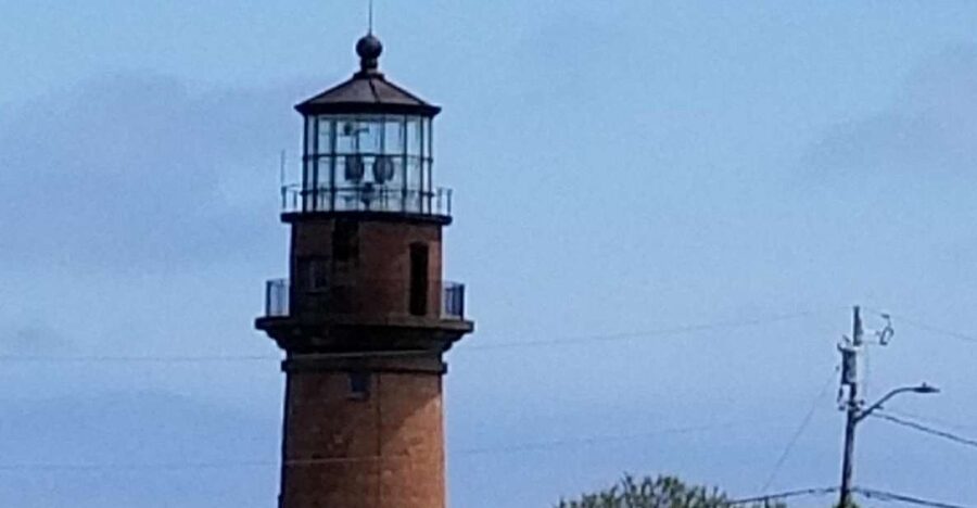 Martha's Vineyard: All Island Tour - Getting Your Bearings at Oak Bluffs (meeting point matters)