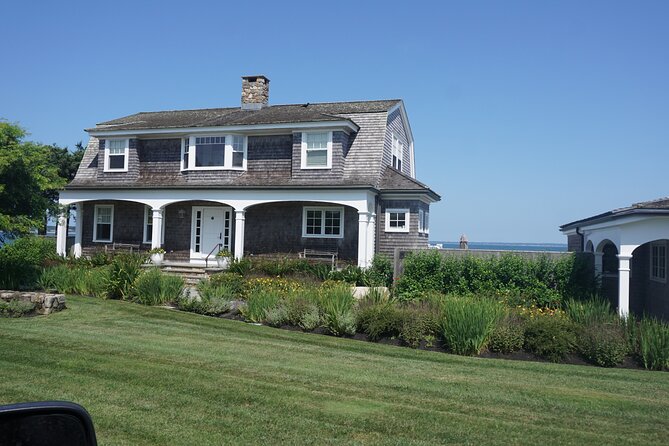Martha's Vineyard Day Trip with Optional Island Tour from Boston - Oak Bluffs: 6 hours to do it your way