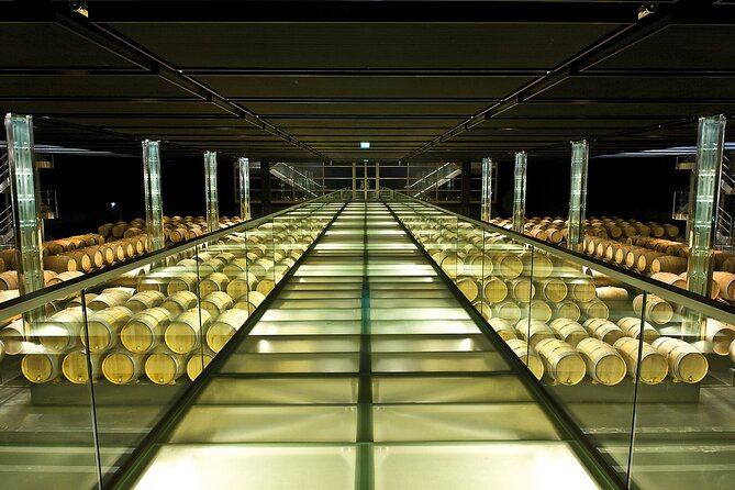 Médoc Region Half-Day Wine Tour with Winery Visit & Tastings from Bordeaux - Getting there: the minivan, the group size, and how the timing feels