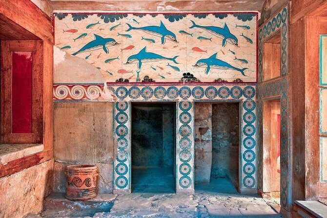 Minoan Crete: Knossos Palace, Winery Visit and Lunch at Archanes - Knossos Palace: seeing the political center without getting lost