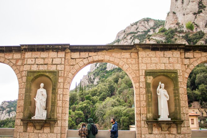 Montserrat Full Day Tour with Farmhouse Lunch and Winery Visit - Why This Montserrat and Bages Combo Works