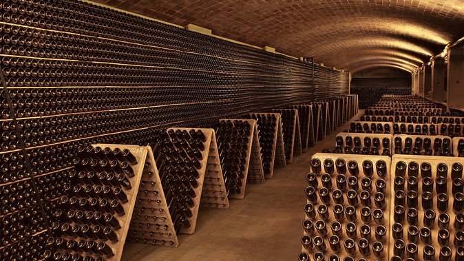 Montserrat Private Day Trip with Codorniu Cava Cellar Tasting - Mercat de Montserrat, optional lunch, and how to manage food time