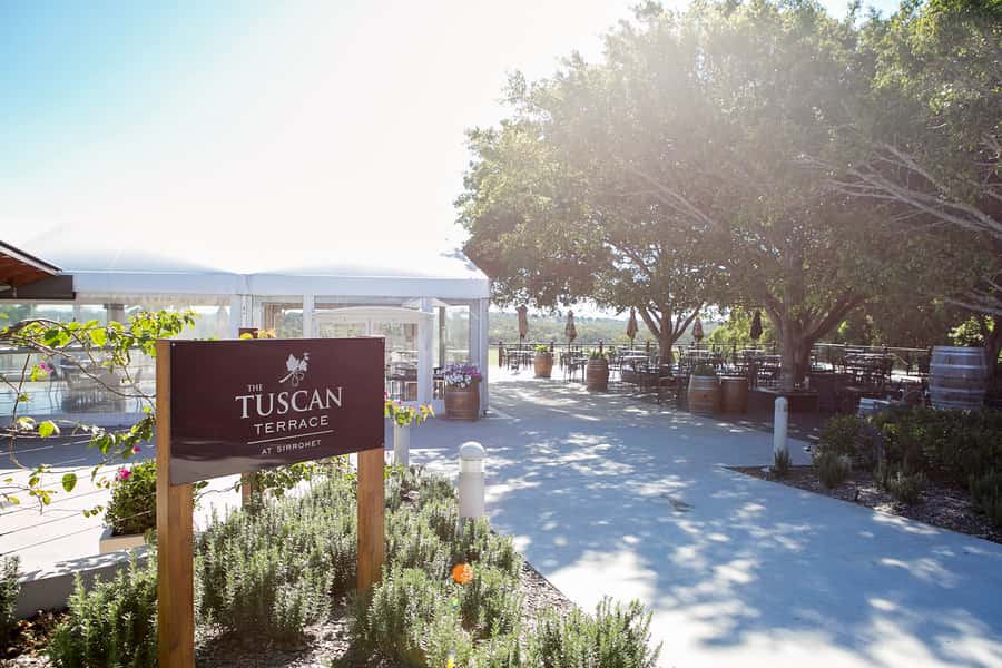 Mount Cotton: Winery Tour & Tasting with 3-Course Lunch - Cellar door tasting: six wines and Sirromet’s range