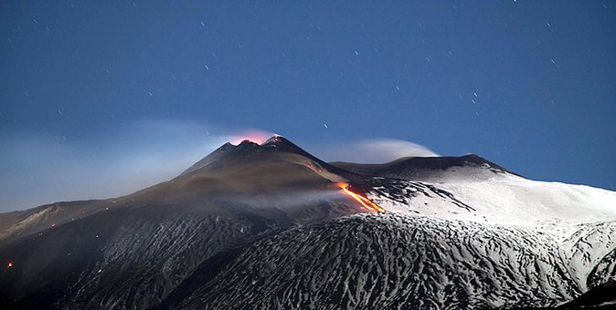 Mount Etna, Lunch in a Winery and Taormina Private Day-Trip from Messina - Private chauffeur vs real escort guide: what you should ask for