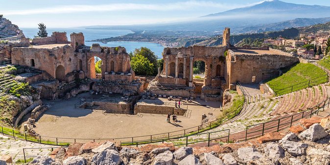 Mount Etna, Lunch in a Winery and Taormina Private Day-Trip from Messina - Piano Provenzana and the 2002 lava flow: a fast Etna hit