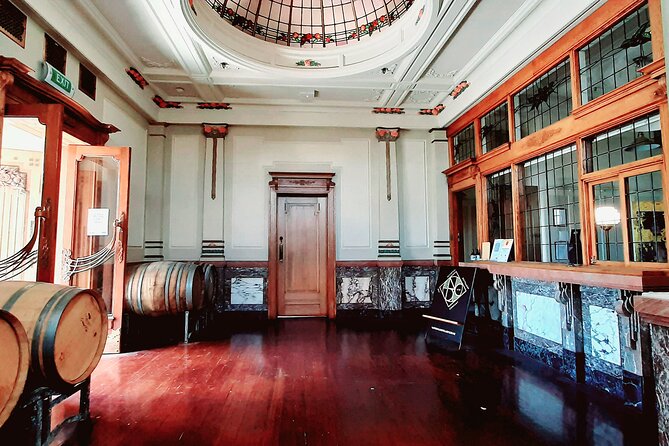 Napier: Afternoon Wine Tasting + visit Silky Oaks Chocolates - Pask Winery: recently renovated and easy to enjoy