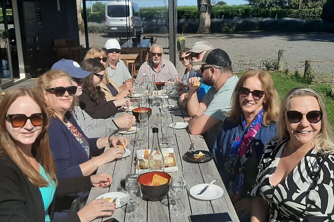 Napier: Afternoon Wine Tasting + visit Silky Oaks Chocolates - How many wineries you’ll actually hit (and why timing matters)