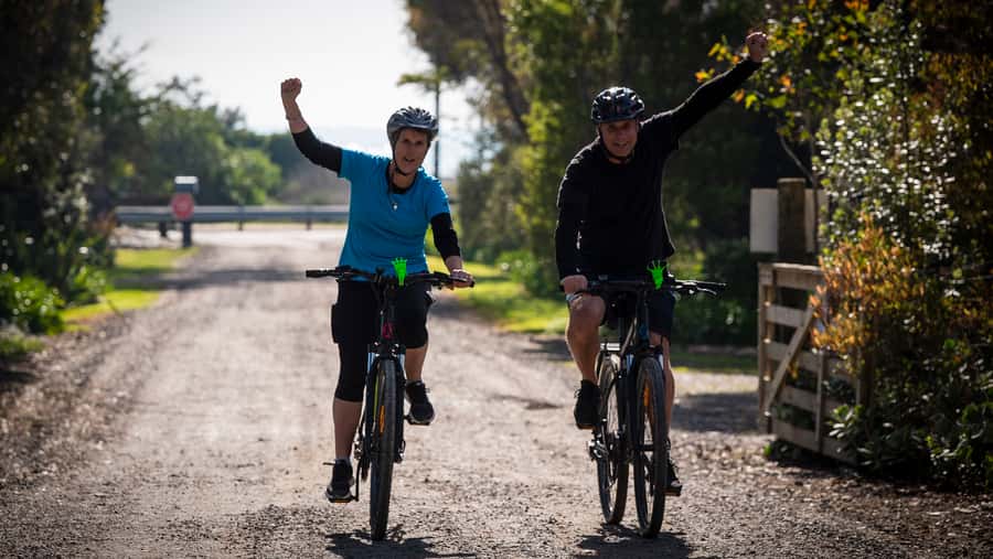 Napier: Cape Coast Winery Tour on E-Bikes - Cape Kidnappers to Clifton: Coast Views and a Smooth First Pedal