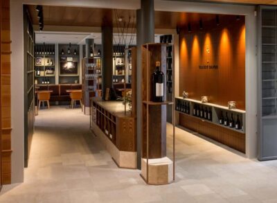Napier Craggy Range Wine tour with Te Mata Peak summit views - The Craggy Range tasting: fermentation talk and that underground cellar moment