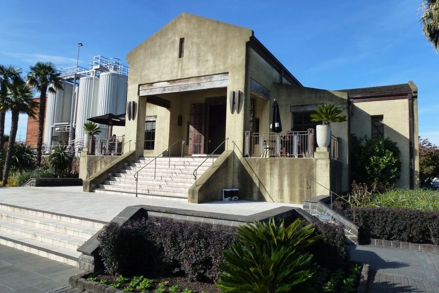Napier: Winery + Gin Tasting Tour with Lunch Thu Fri Sat - Should you book the Napier Mission + National Gin + Askerne tour?