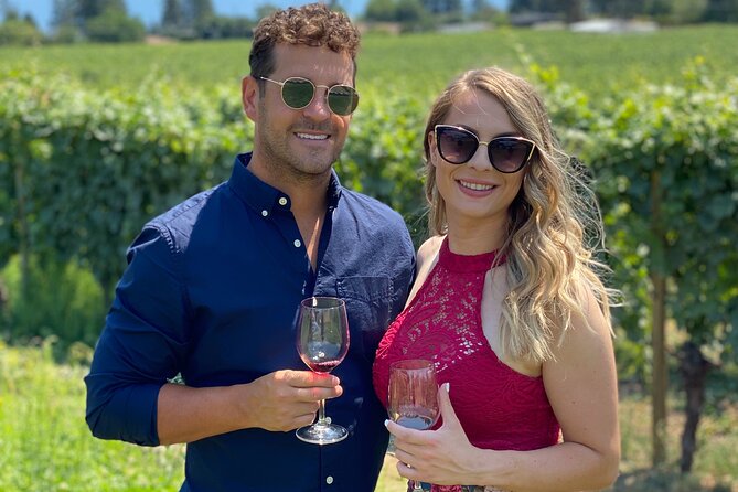 Naramata Bench 5 Winery Tour - Stop 5: Three Sisters Winery With a 5-Wine Flight (45 Minutes)
