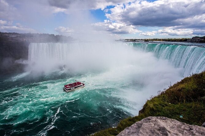 Niagara Falls Day Tour from Toronto Includes Boat Tour and Winery - Niagara College Teaching Winery: A Fast Tasting with Actual Teaching