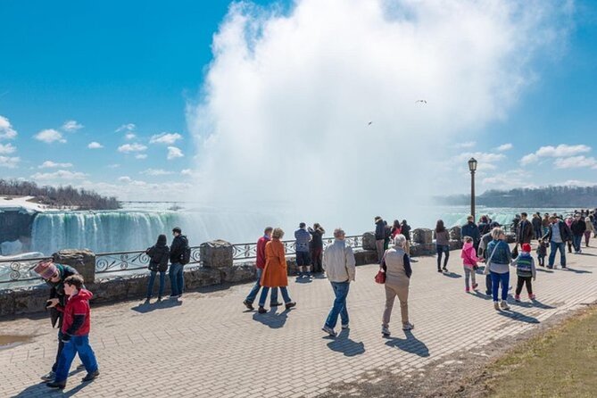 Niagara Falls Day Tour Includes Boat Cruise, Winery Stop & Lunch - The Coach Ride Out of Toronto (and Why the Guide Part Matters)