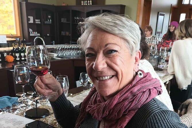 NON BUS 4 Winery Traverse City Wine Tour on Old Mission Peninsula - Stop 2 option: Chateau Chantal and its ice wine story