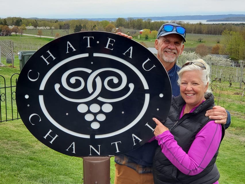 NON BUS Traverse City Old Mission Peninsula 4 Winery Tour - Quick hits before you go