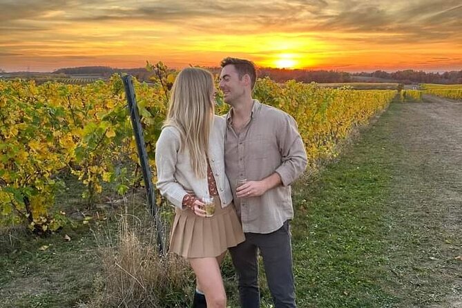 NON BUS Traverse Sunset Wine Tour 3 Winery Old Mission Peninsula - Price and value: what’s covered in the $68