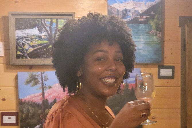 North Georgia Mountains Three Vineyard Wine Tasting Tour - What to wear and bring for a smart-casual wine day