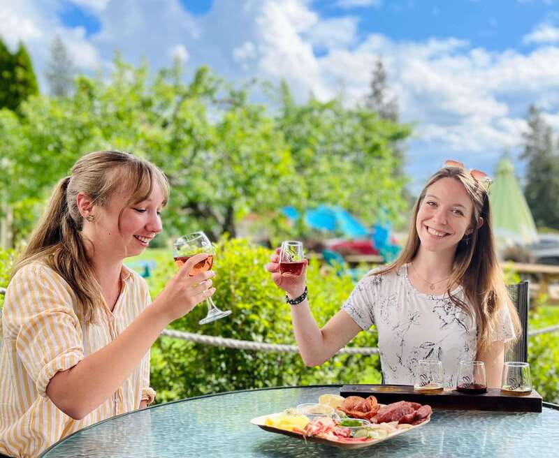 Okanagan Bee Tour, Wine Tasting and Lunch at Kelowna Winery - Key things to know before you go