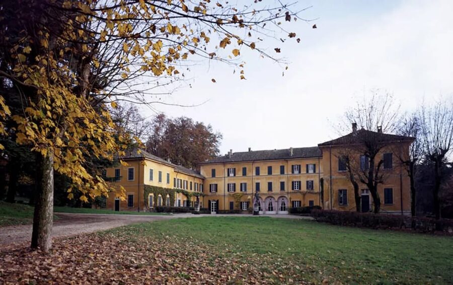 Oltrepò Pavese: Winery Tour and Wine Tasting outside Milan - Why Oltrepò Pavese Matters for Sparkling Wine Lovers