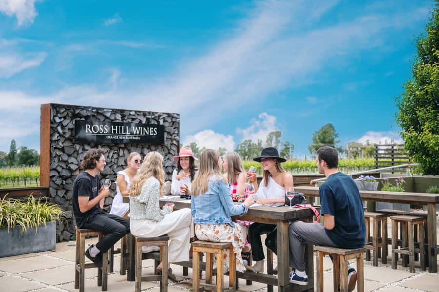 Orange NSW: Ross Hill Winery Behind-the-Scenes Tour - The itinerary in plain time: tour, then tasting from 10:30 to 11:30