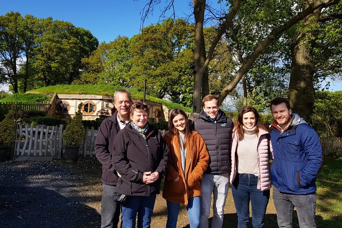 Owners vineyard tour and tasting at Oastbrook - The vineyard walk with America: story, growing, and the wine lesson starts outside