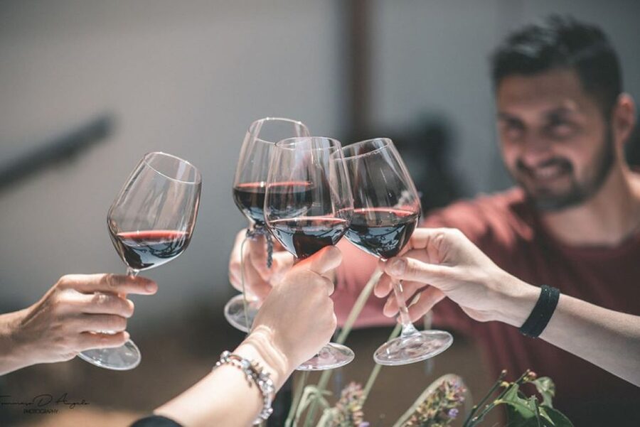 Partinico: Historic Sicilian Vineyard & Wine Tasting Tour - Guide experience: what you’ll get from a live host