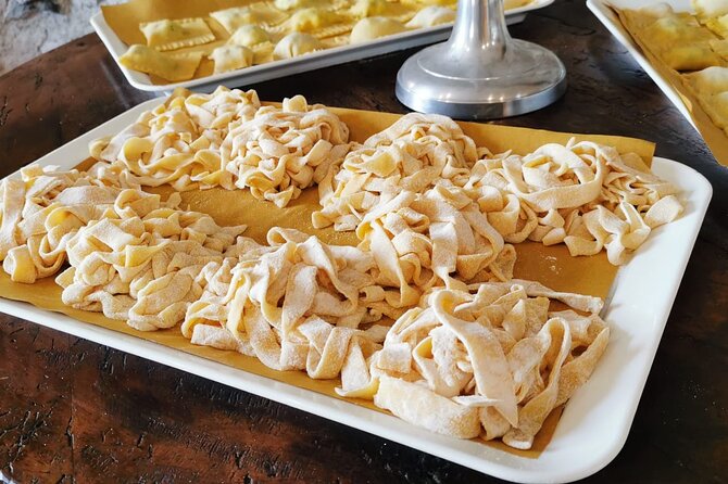 Pasta Masterclass and Wine Tour in the Minardi Vineyard - Wine Tour and Tasting: What You’ll Actually Drink