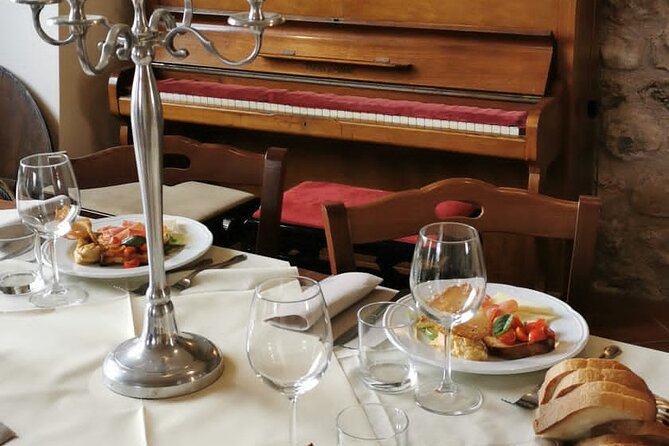 Pasta Masterclass and Wine Tour in the Minardi Vineyard - Lunch in the Vineyard: Eating What You Made