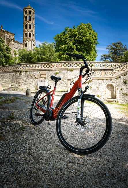 Picnic in the middle of a vineyard by e-bike - Riding toward Mont Ventoux: big views, doable effort