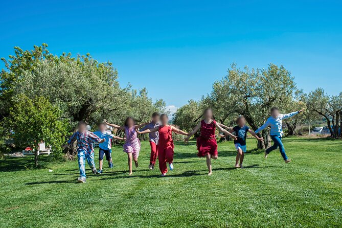 Picnic on the lawn -aromatic garden and winery - Wine cellar time: what you’re actually tasting