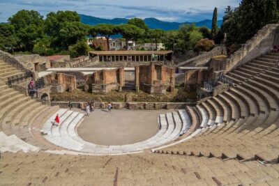 Pompeii, Herculaneum and Winery on Vesuvius with an Archaeologist - Meet Fabrizio Bellini: an Archaeologist Who Moves at Your Pace
