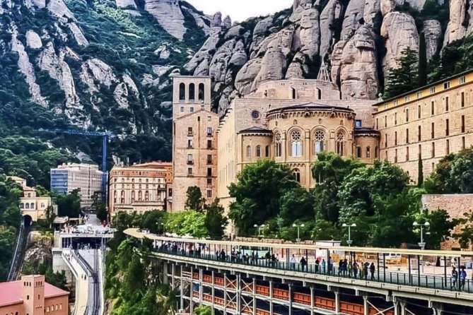 Private Montserrat Tour, Wine Taste & Local Lunch from Barcelona - Your 9-Hour Schedule: How It Feels from Start to Finish