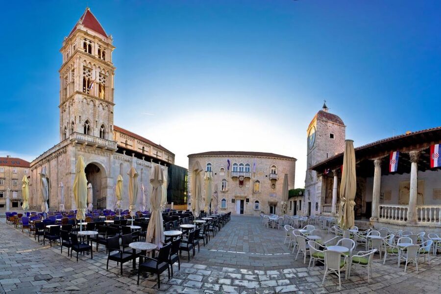 Private Split & Trogir Wine Tasting & Vineyard with Sea View - Split on foot: palace corners, viewpoints, and the best story beats