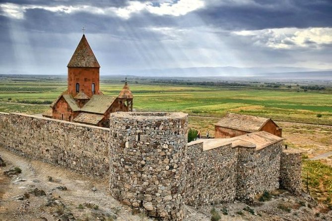 Private tour to Khor Virap, Areni winery, Noravank, Selim pass, Hayravank - Khor Virap: St. Gregory’s 13-Year Imprisonment in One Stop